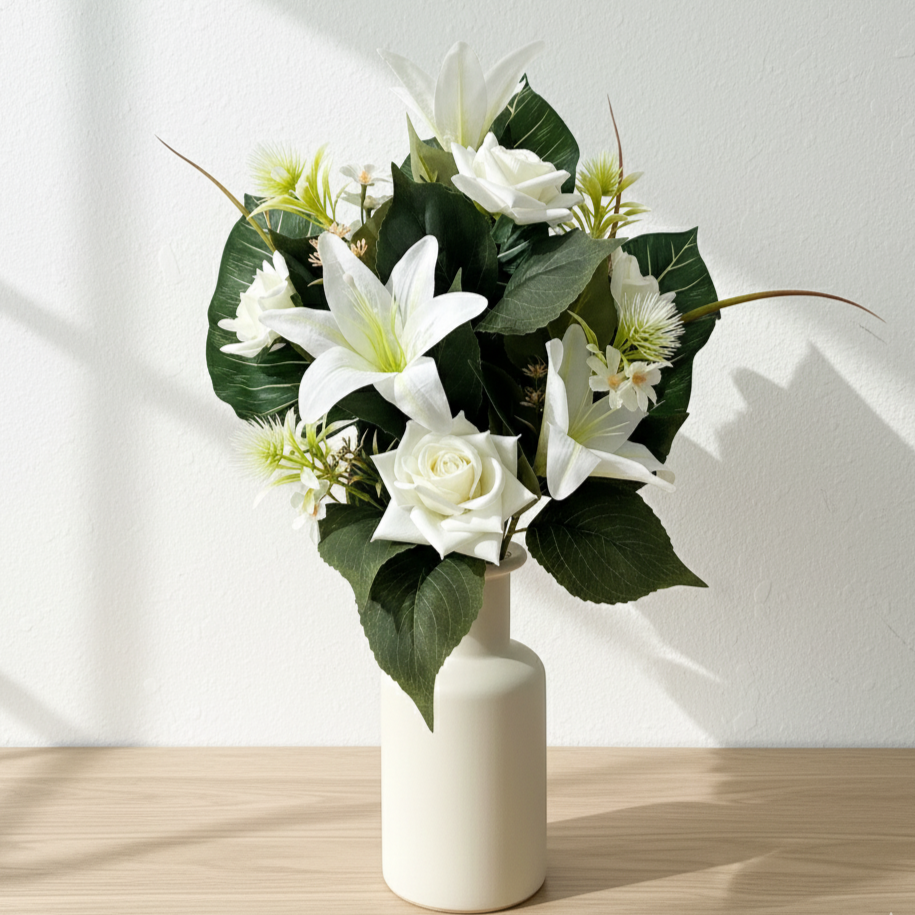 Ivoria No. 56 – Künstlicherstrauß  Rosen · Lilien · Distel