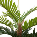 Detailaufnahme der filigranen Blätter der künstlichen Kentia Palme 150 cm