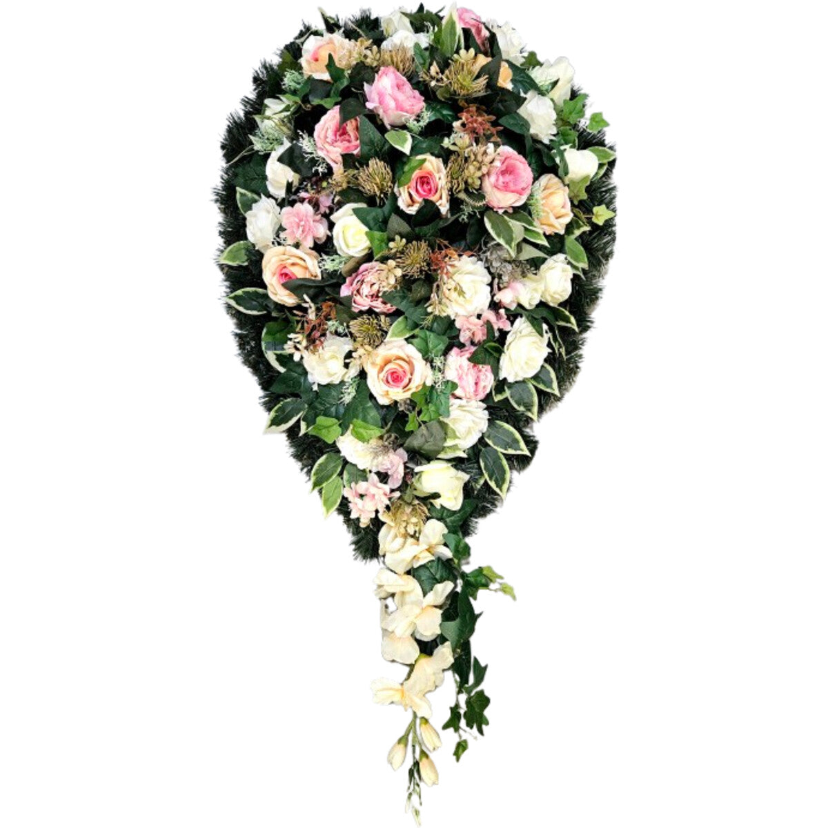 Blattförmiger Kunstkranz mit Rosen in Rosa/Creme, grünes Beiwerk – edle, langlebige Trauer- und Türdekoration, Gesamtansicht.