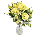 Hochwertiger künstlicher Blumenstrauß in Hellgelb mit Disteln und grünem Beiwerk, mit Vase – naturgetreue Seidenblumen, Frontansicht.