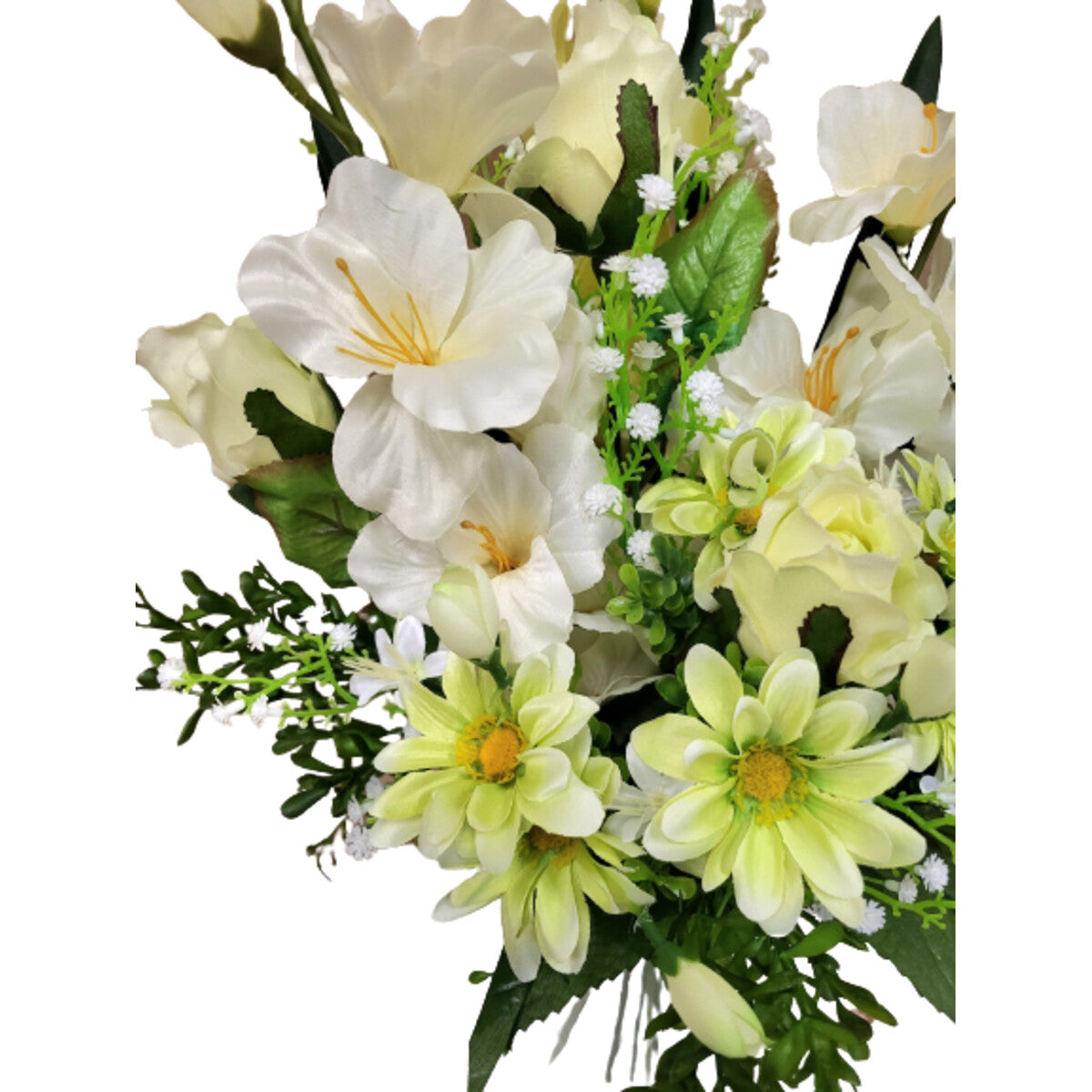 Nahaufnahme des künstlichen Straußes mit Rosen, Gladiolen und Gänseblümchen in Weiß/Creme, mit Vase – elegante, naturgetreue Tischdekoration.