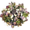 Künstlicher Trauerkranz mit Gänseblümchen und Disteln – realistische, langlebige Grabdekoration, Gesamtansicht.